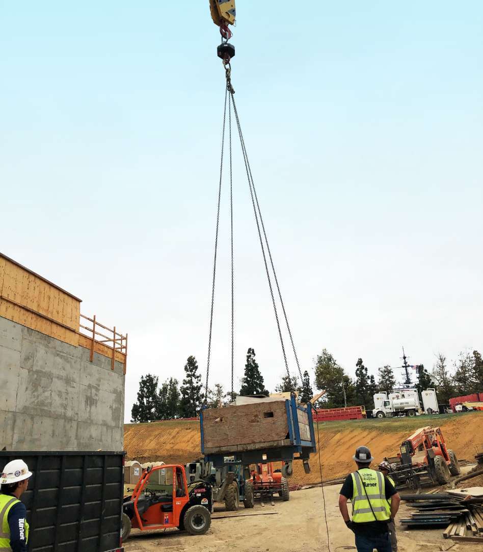 Turning cranes into smart devices with AI and IoT technology.